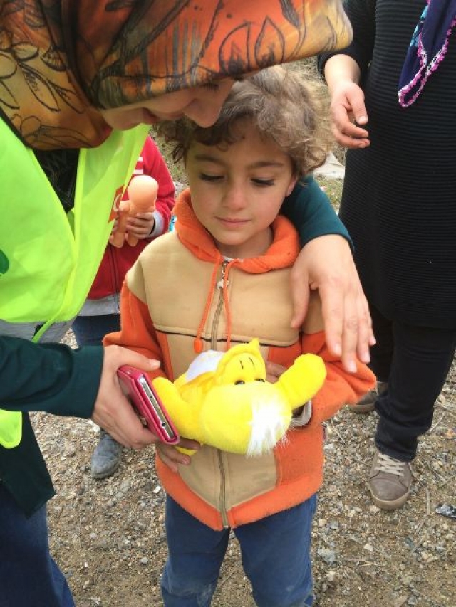 GÖNÜLLÜLERİMİZLE ÇOCUKLARI SEVİNDİRDİK.-3