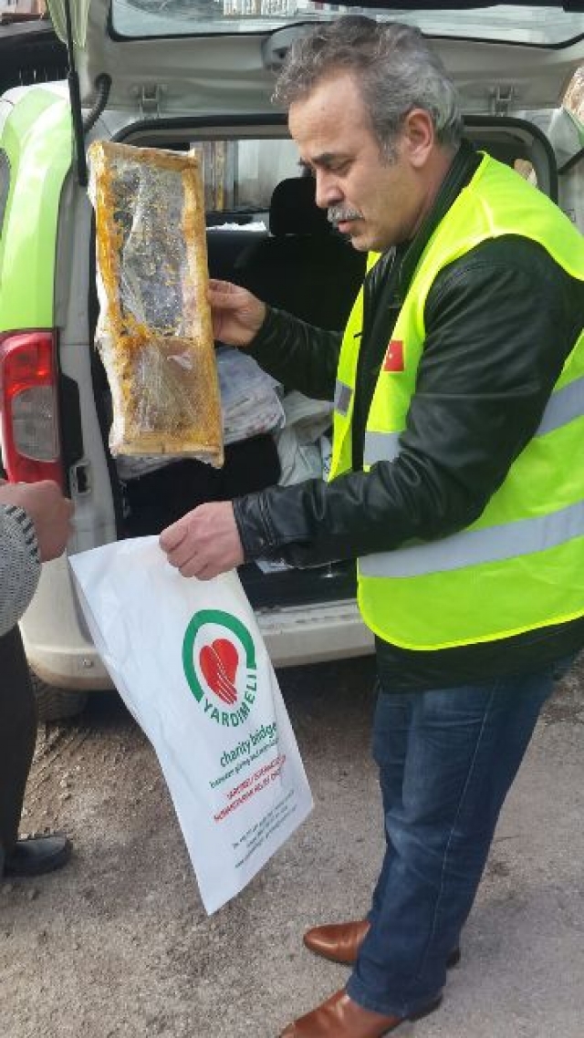 GÖNÜLLÜLERİMİZLE ÇOCUKLARI SEVİNDİRDİK.-9