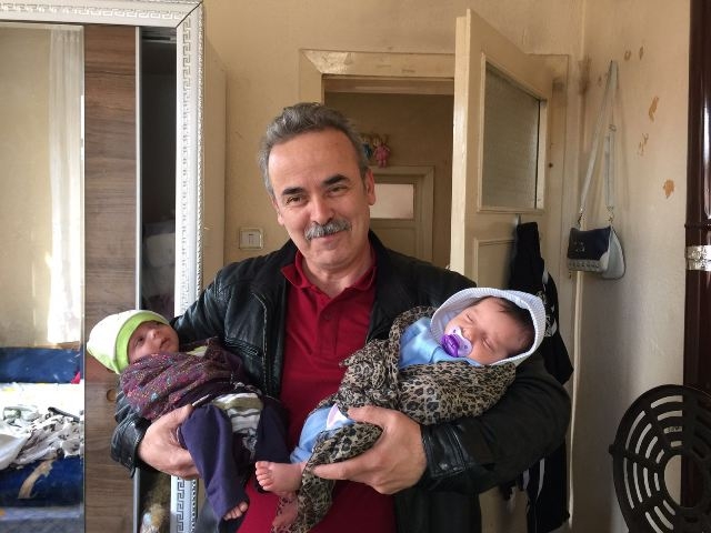 GÖNÜLLÜLERİMİZLE BEBEKLERİ OLAN AİLELER ZİYARET EDİLDİ.-3