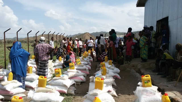 HABEŞİŞTAN’A GIDA PAKETLERİ ULAŞTIRILDI.-4