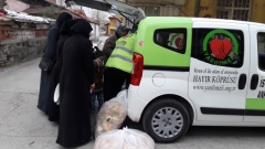 150 KİŞİYE SICAK YEMEK DAĞITILDI