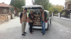 İHTİYAÇ SAHİBİ AİLELERE PATATES DAĞITILDI.