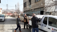 AFGANLI YENİ GELEN AİLENİN EŞYALARINI ALDIK