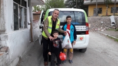 ADAK KURBANLARI İHTİYAÇ SAHİBİ AİLELERE DAĞITILDI.