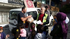 İHTİYAÇ SAHİBİ AİLELERE SOĞAN PATATES DAĞITILDI.